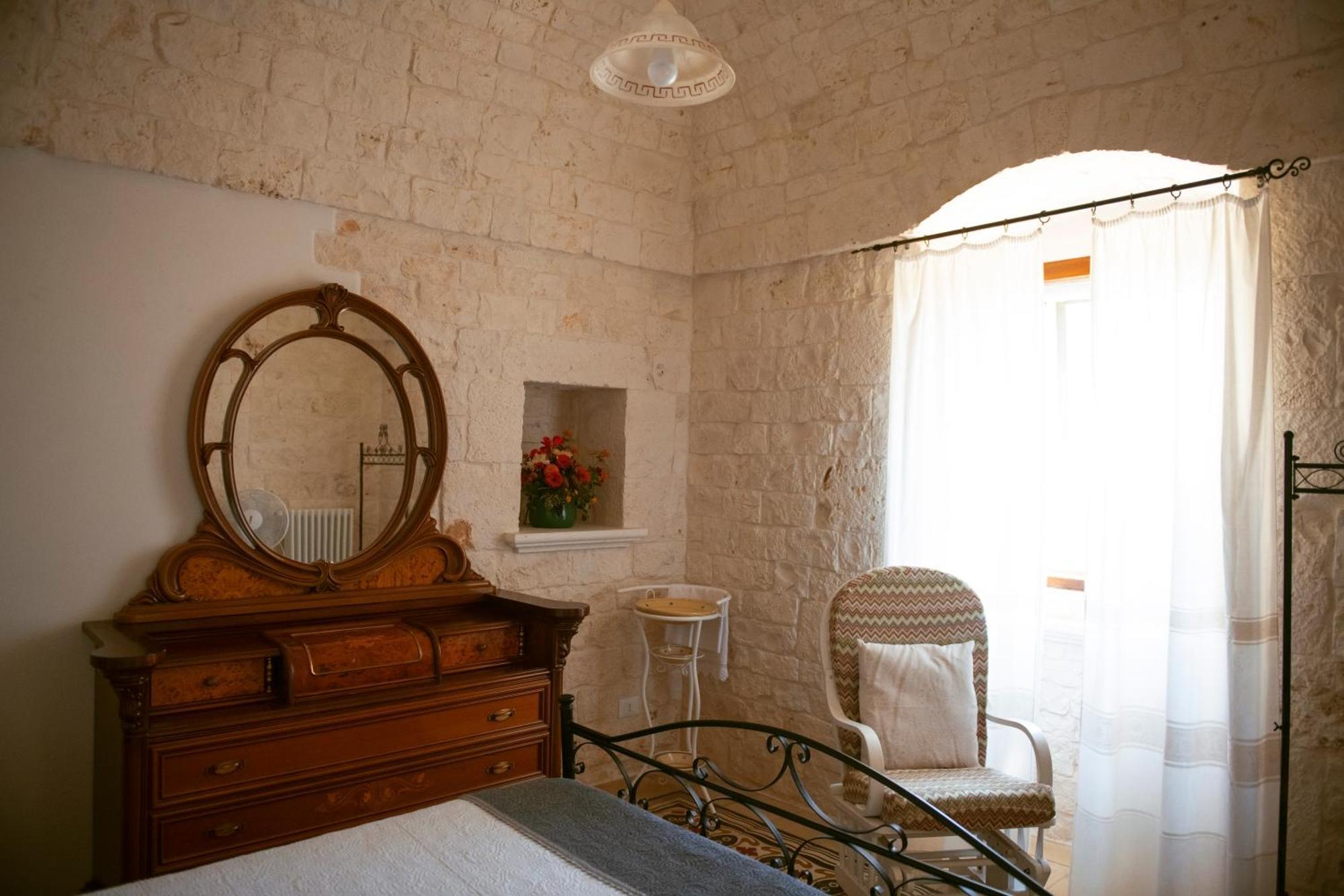 Holiday Home Cosimo Locorotondo Exterior photo